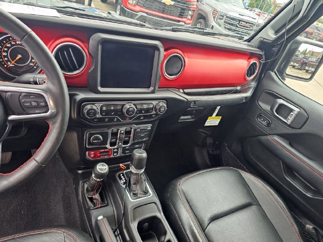 Used 2023 Jeep Gladiator Rubicon w/ Cold Weather Group AWD/4WD image 11