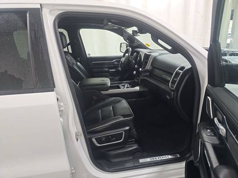 Used 2022 RAM 1500 Laramie AWD/4WD image 8