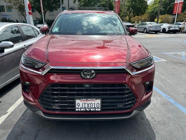 Used 2024 Toyota Grand Highlander FWD image 1