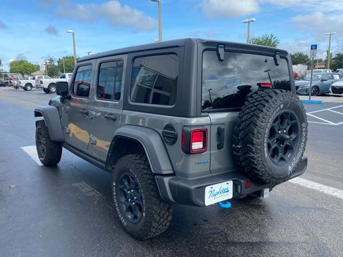 Used 2023 Jeep Wrangler Unlimited w/ Cold Weather Group AWD/4WD image 7