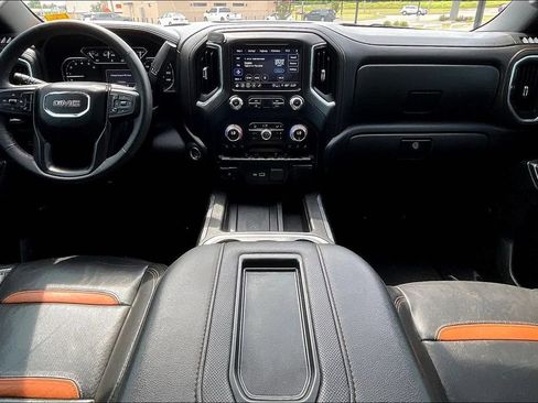 Used 2022 GMC Sierra 1500 AT4 w/ AT4 Preferred Package AWD/4WD image 5