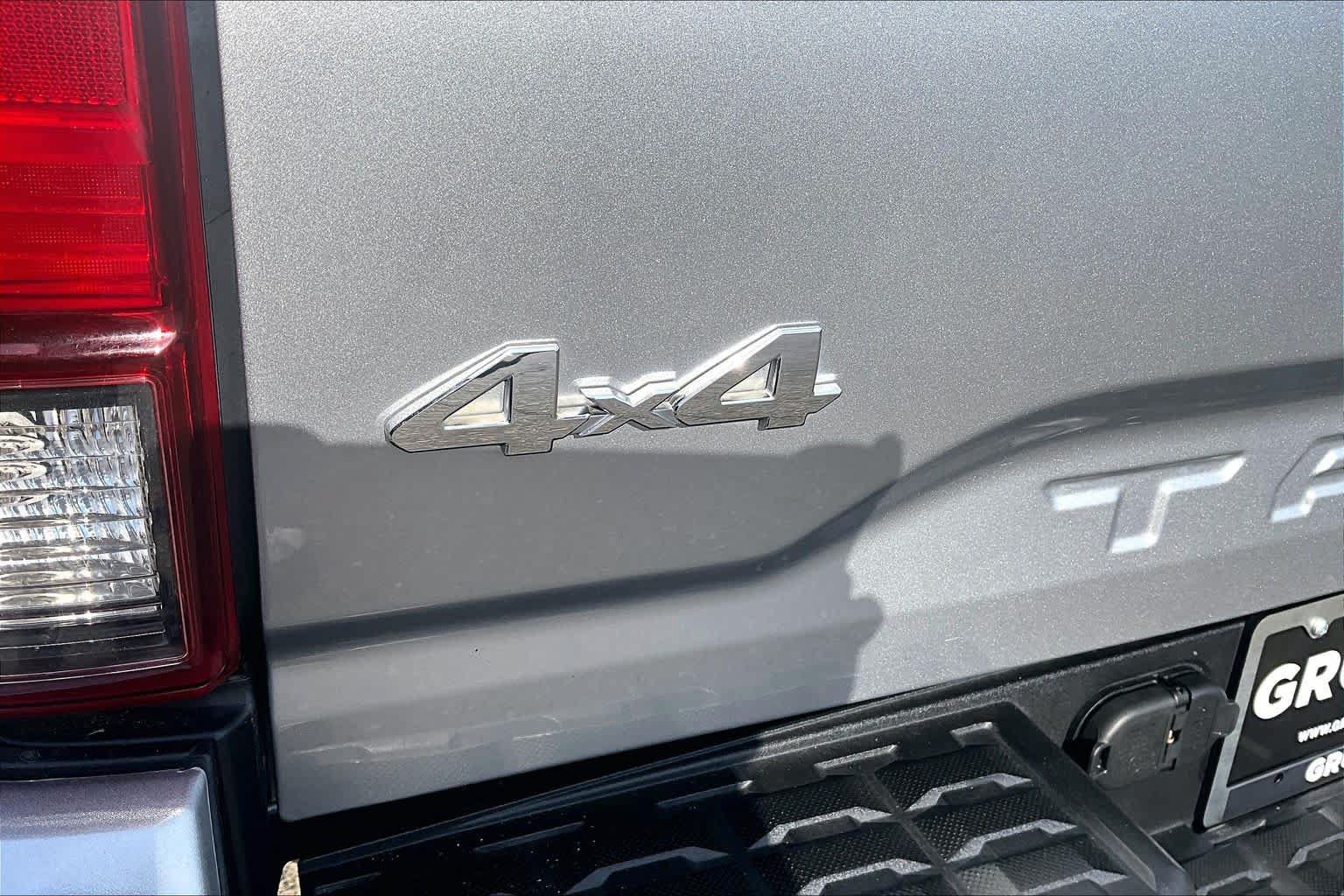Used 2022 Toyota Tacoma SR5 w/ Technology Package AWD/4WD image 30