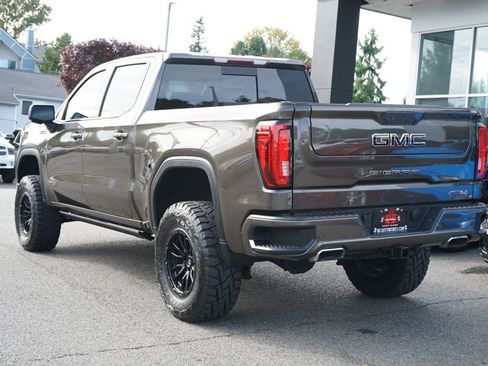 Used 2019 GMC Sierra 1500 AT4 w/ AT4 Premium Package image 3