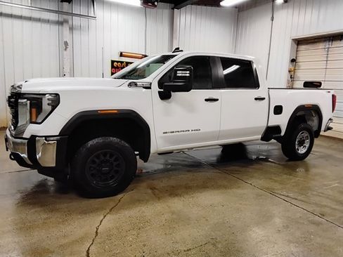 Used 2024 GMC Sierra 2500 Pro w/ 1SA Pro Safety Plus Package image 5