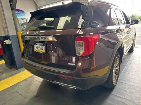 Used 2020 Ford Explorer XLT w/ Equipment Group 202A image 7