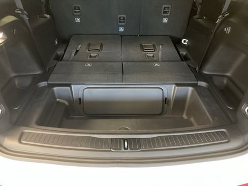 New 2025 Jeep Grand Cherokee L Laredo image 9