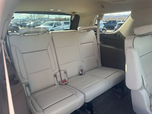 Used 2021 GMC Yukon Denali w/ Denali Premium Package image 26