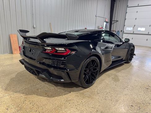 Used 2024 Chevrolet Corvette Z06 w/ Z07 Performance Package image 4