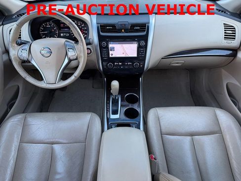 Used 2013 Nissan Altima 2.5 SL w/ Technology Pkg image 12
