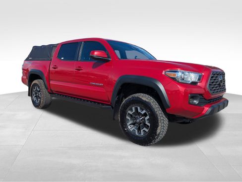 Used 2020 Toyota Tacoma TRD Off-Road image 1