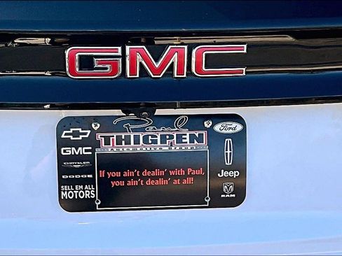 Used 2025 GMC Acadia Elevation image 24