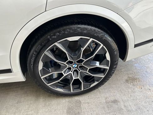 Used 2024 BMW X7 xDrive40i w/ M Sport Package image 18