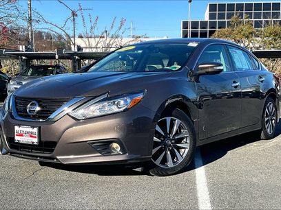 Used 2017 Nissan Altima 2.5 SV w/ Convenience Package