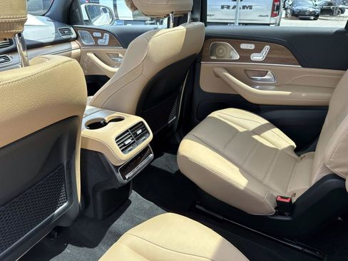 New 2026 Mercedes-Benz GLS 580 4MATIC image 15