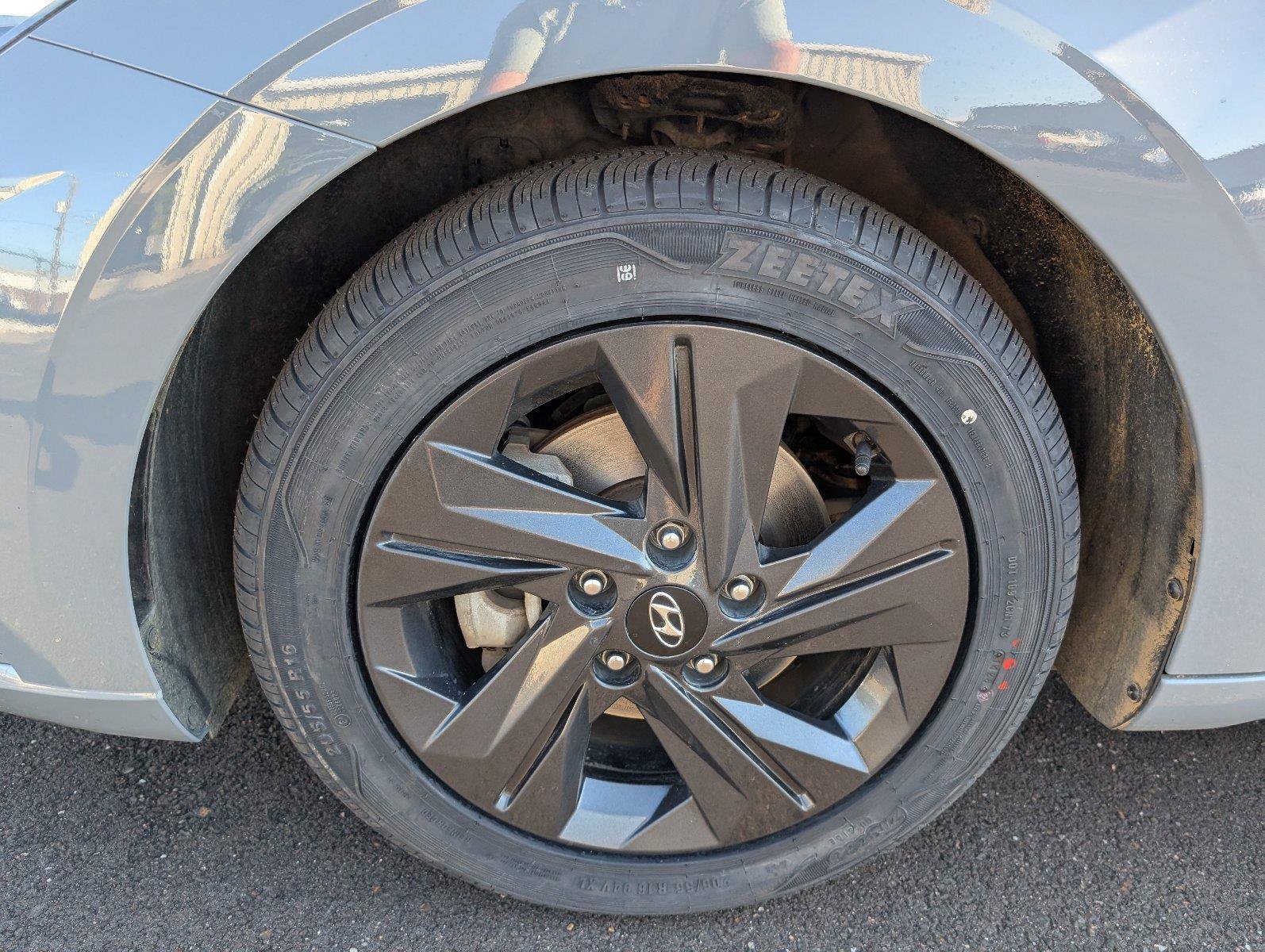 Used 2023 Hyundai Elantra SEL FWD image 11