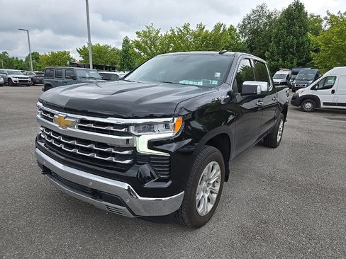 Used 2024 Chevrolet Silverado 1500 LTZ w/ Technology Package AWD/4WD image 3