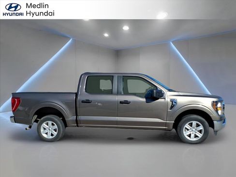 Used 2023 Ford F150 XLT image 2