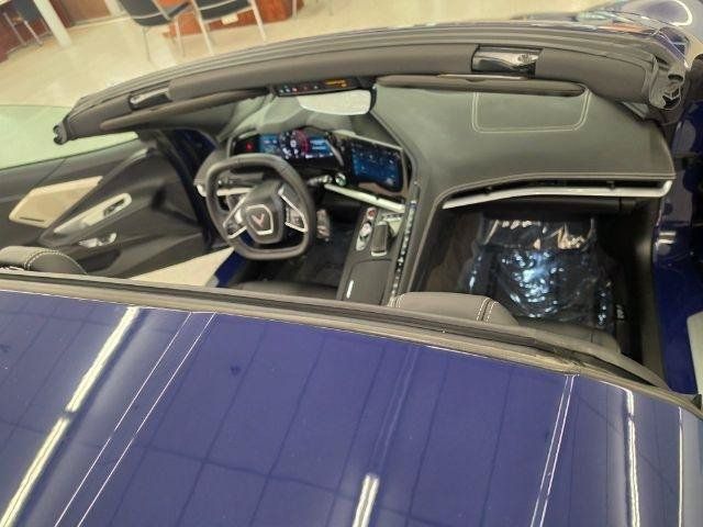 Used 2025 Chevrolet Corvette Stingray Preferred Cpe w/ Z51 Performance Package RWD image 16