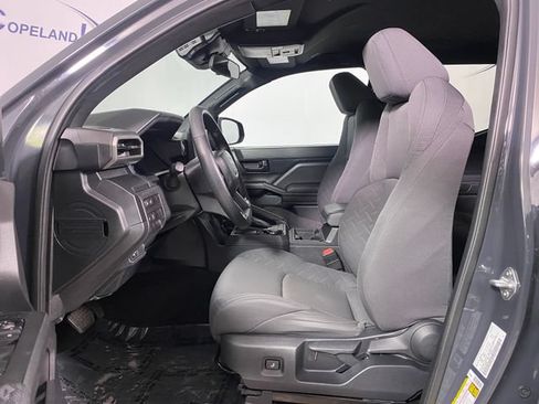 Certified 2024 Toyota Tacoma SR AWD/4WD image 10