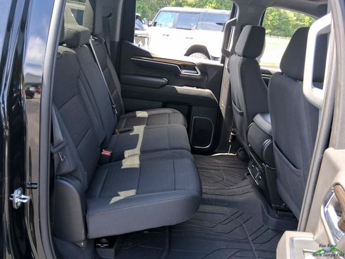 Used 2022 Chevrolet Silverado 1500 LT w/ Protection Package AWD/4WD image 13