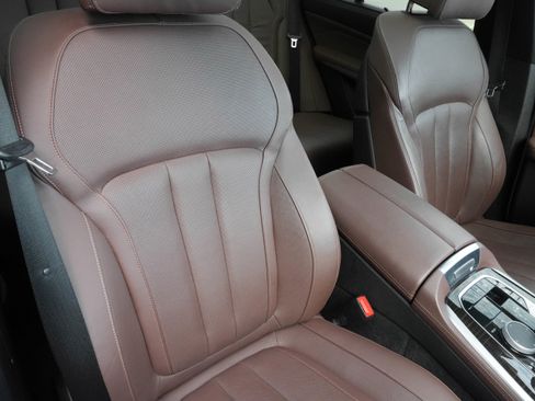 Used 2020 BMW X5 xDrive40i w/ Executive Package image 14