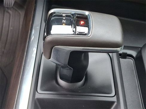 Certified 2023 GMC Sierra 1500 SLT w/ SLT Convenience Package image 15