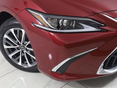 Used 2024 Lexus ES 350 image 16
