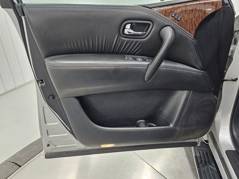 Used 2020 Nissan Armada SL w/ Premium Package image 38