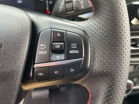 Used 2025 Ford Escape ST-Line image 19