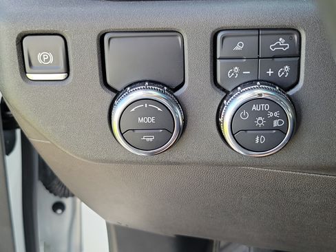 Used 2025 GMC Sierra 1500 SLT RWD image 20