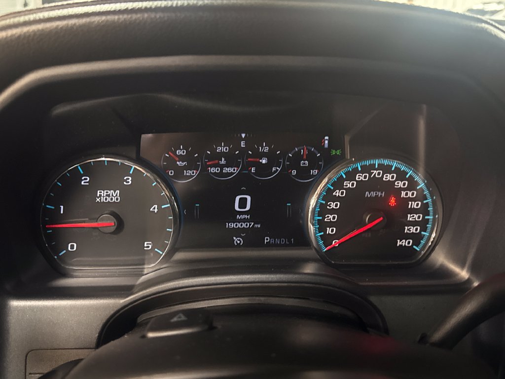 Used 2018 GMC Sierra 2500 Denali w/ Duramax Plus Package AWD/4WD image 21