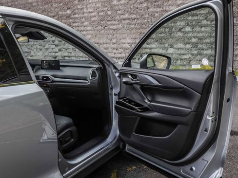 Used 2023 MAZDA CX-9 Touring Plus image 15