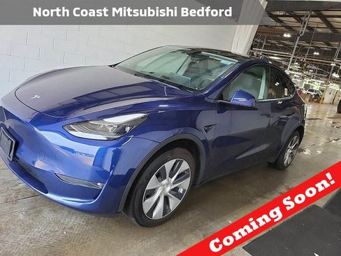 Used 2023 Tesla Model Y Long Range AWD/4WD image 1