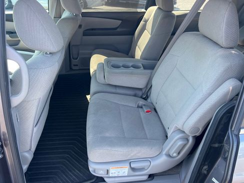 Used 2016 Honda Odyssey SE image 12