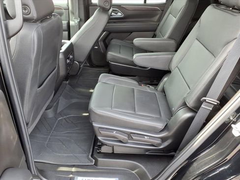 Used 2024 Chevrolet Tahoe Z71 w/ Luxury Package image 11