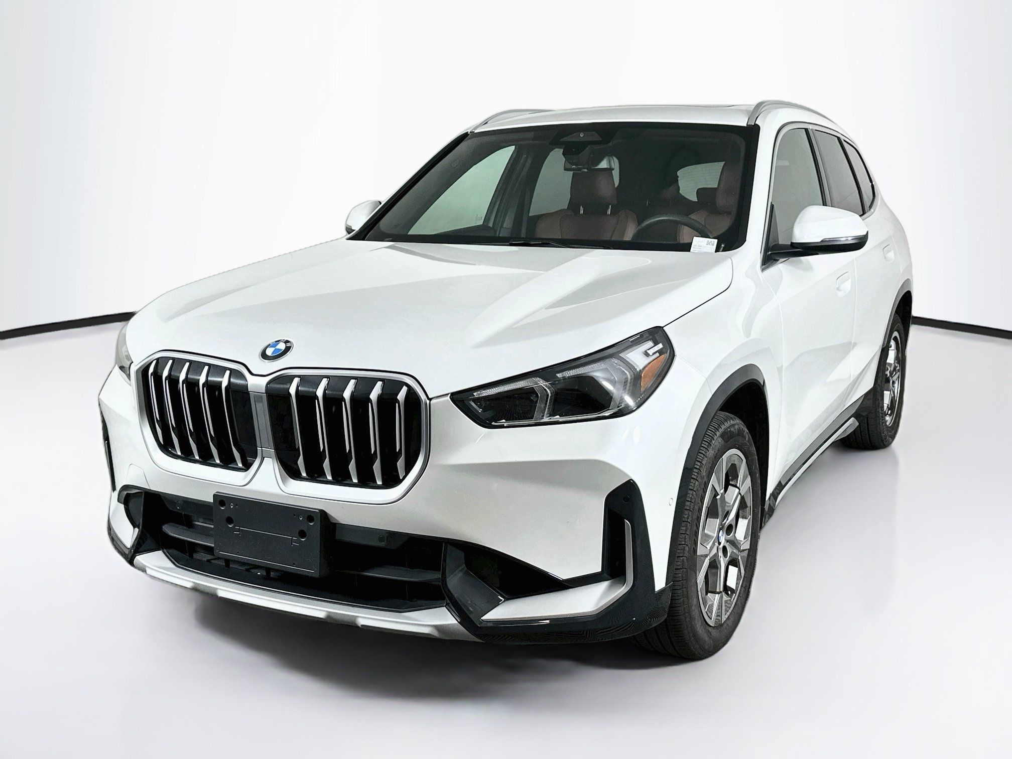 Used 2026 BMW X1 xDrive28i AWD/4WD image 3