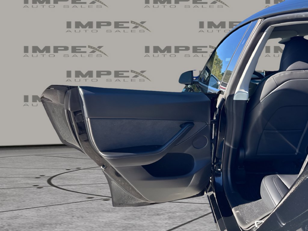 Used 2023 Tesla Model Y Performance AWD/4WD image 27