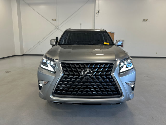 Used 2021 Lexus GX 460 Luxury w/ Accessory Package AWD/4WD image 2