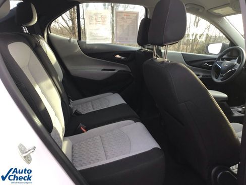 Used 2024 Chevrolet Equinox LS image 17