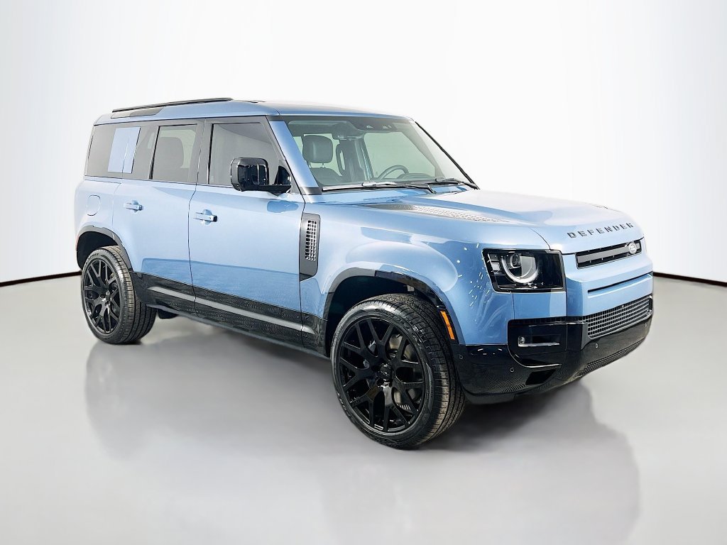 Used 2026 Land Rover Defender 110 X-Dynamic SE AWD/4WD image 3