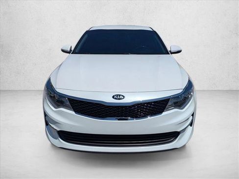 Used 2018 Kia Optima LX FWD image 2