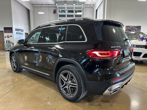 Used 2022 Mercedes-Benz GLB 250 GLB 250 AMG Line Parking Assis image 5