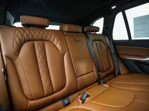 New 2026 BMW X5 xDrive40i w/ M Sport Package image 28