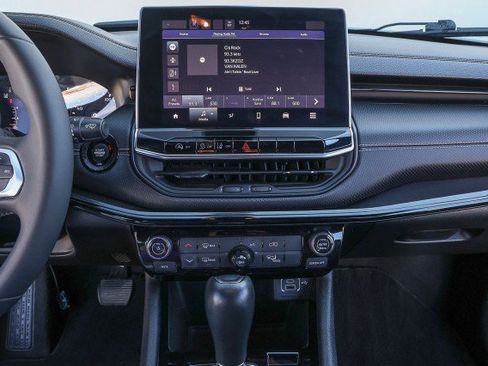 Used 2022 Jeep Compass Altitude image 13