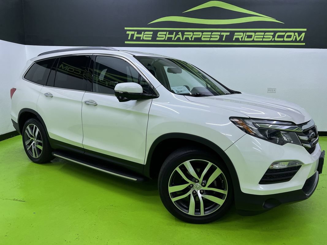 Used 2017 Honda Pilot Touring image 1