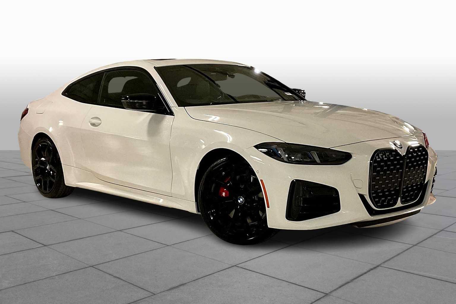 Used 2026 BMW 430i Coupe w/ M Sport Package RWD image 2