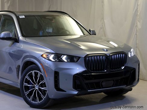 New 2026 BMW X5 xDrive50e w/ M Sport Package image 2
