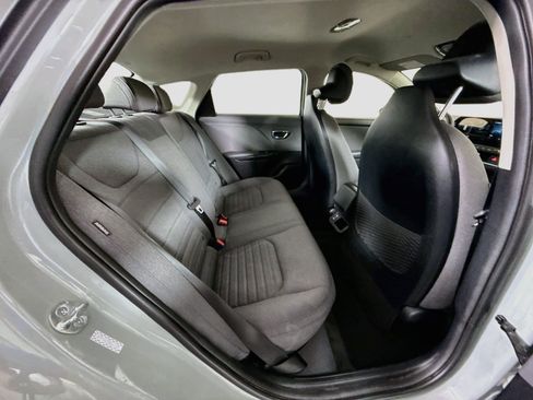 Used 2025 Kia K4 EX FWD image 27