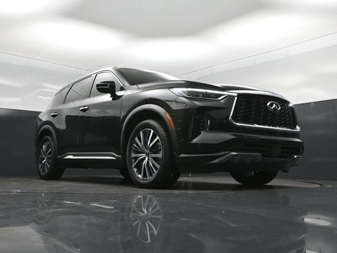 Certified 2023 INFINITI QX60 Sensory w/ Cargo Package AWD/4WD image 39