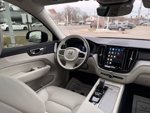 Used 2025 Volvo XC60 T8 Plus w/ Protection Package Premier image 34